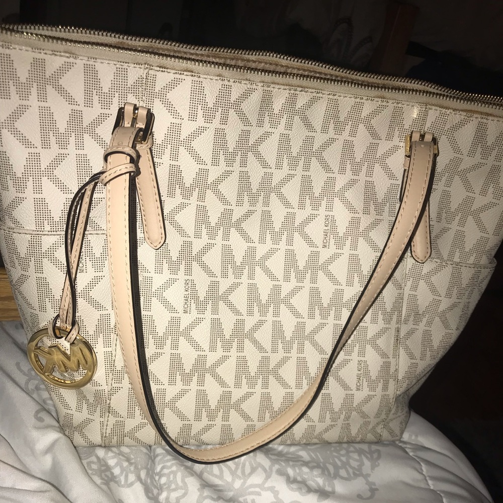 Micheal Kors bag